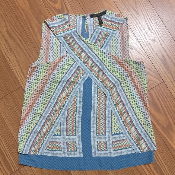 BCBGMaxazria women’s Maryssa printed cross front geometric sleeveless top sz S - Picture 14 of 15